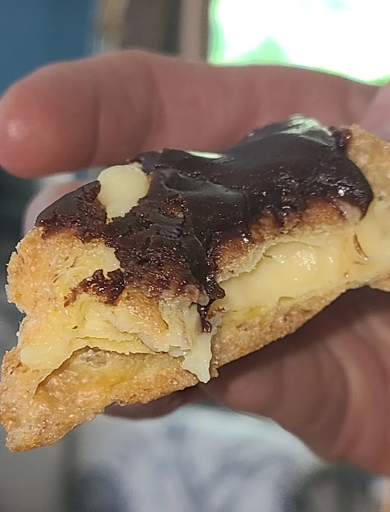 Chocolate Eclair